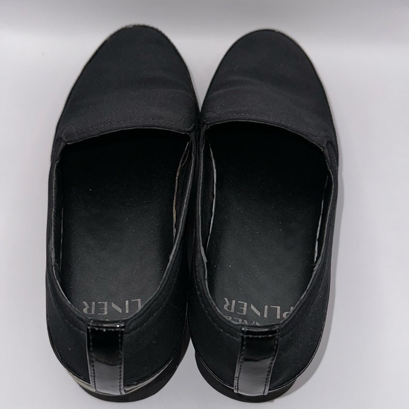 Donald J. Pliner Conner Loafer - Picture 5 of 13